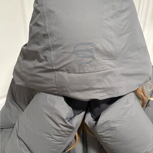 Aritzia Super Puff₂O™ Long waterproof
women’s XL
coal gray